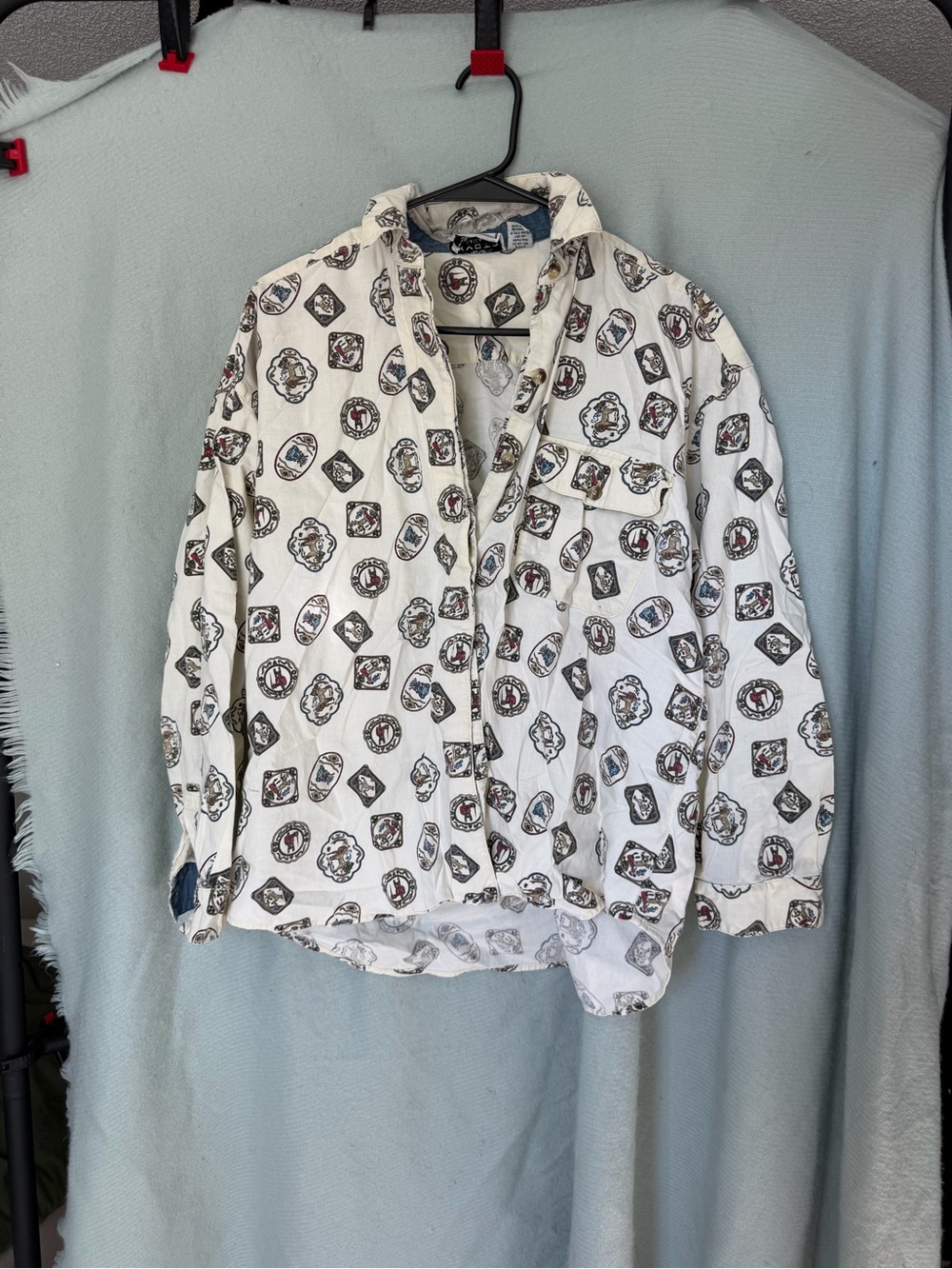 White Printed Casual Button-Down Shirt with Graphic Motif